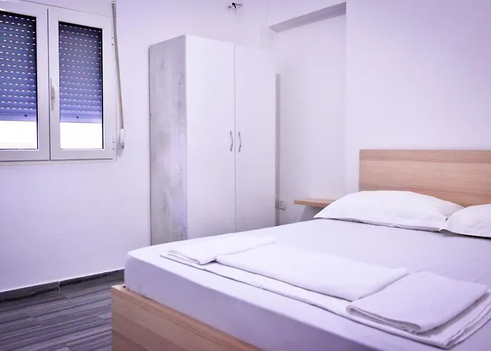 Kristi's * Golem (Tirana)