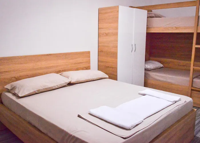 Kristi's Vakantiehuis Golem (Tirana)